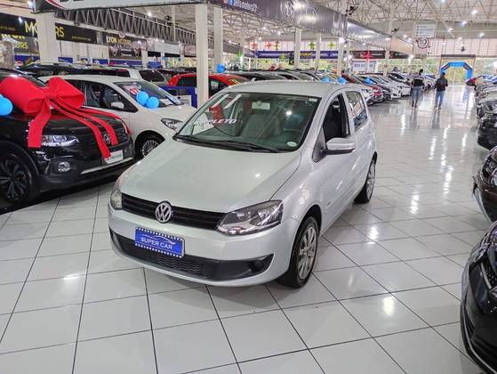 VOLKSWAGEN FOX 1.0 MI TREND 8V FLEX 4P MANUAL VOLKSWAGEN FOX 1.0 MI TREND 8V FLEX 4P MANUAL